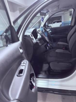 CITROËN AIRCROSS 1.6 FEEL 16V FLEX 4P AUTOMÁTICO